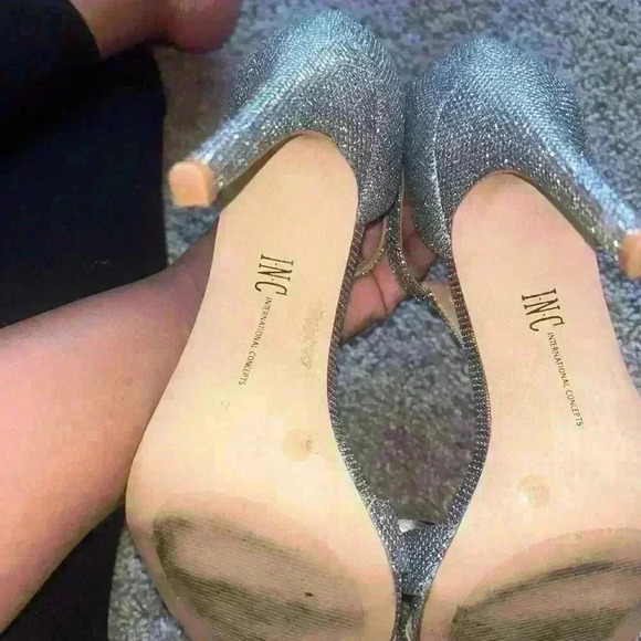 I N C heels in a size 9 1/2 with butterfly top - Picture 6 of 7